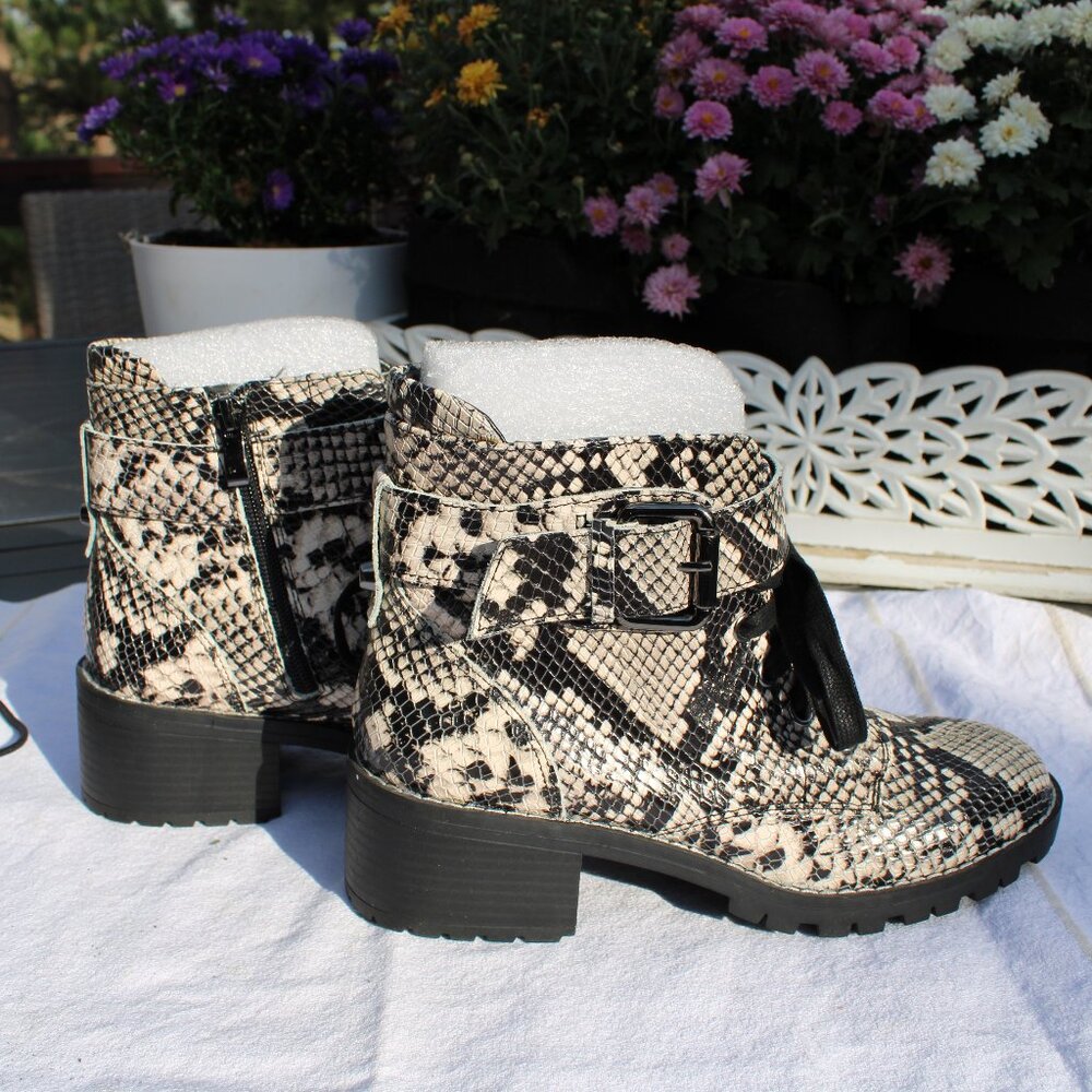 🎉3x HP🎉 NWOB BCBGeneration Nubi GN20980 Lug Sole Combat Boot Size 7.5M